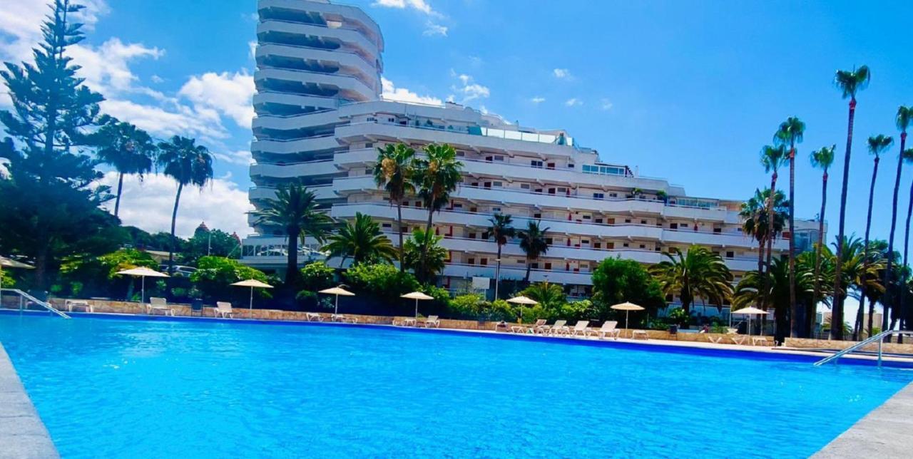 Beach And Pool In Playa De Las Americas Playa de las Americas (Tenerife) Exterior foto