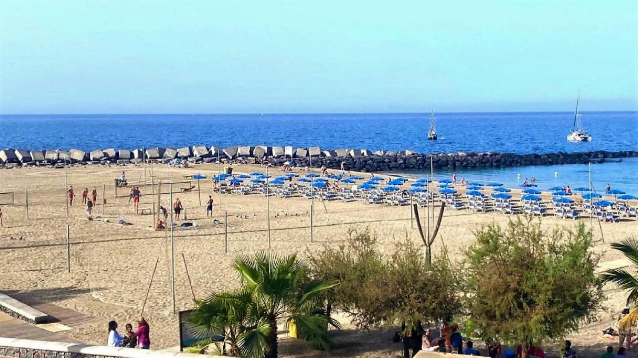 Beach And Pool In Playa De Las Americas Playa de las Americas (Tenerife) Exterior foto